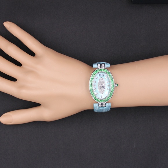 Tsavorite Diamond 4.10 Tcw Unisex Luxury Watch main image 6